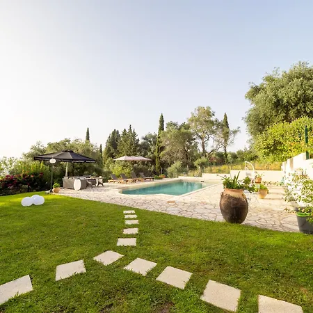 Semesterbostad Sissi Luxury Gastouri (Corfu)