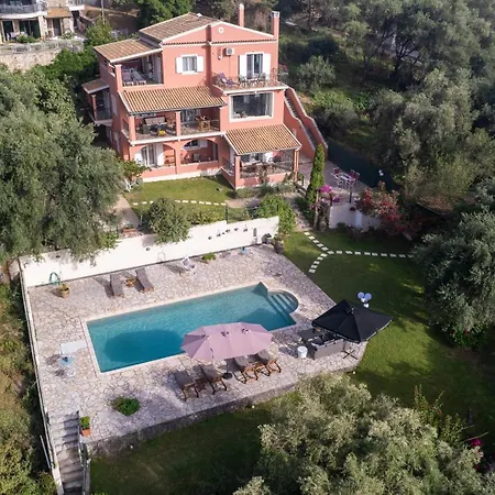 Sissi Luxury Hébergement de vacances Gastouri (Corfu)